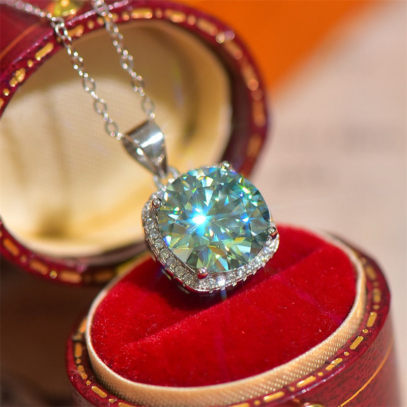 Silver Pendant Necklace
